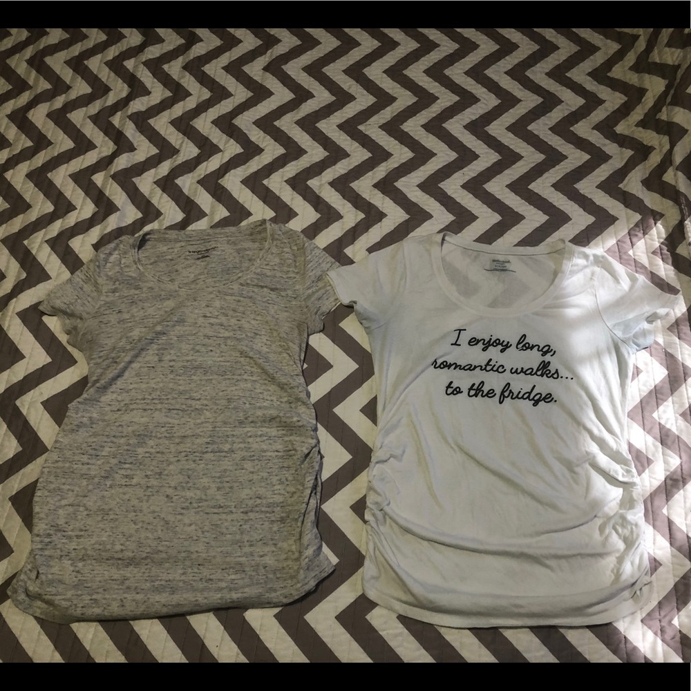 Motherhood and Liz Lange Maternity Top Bundle